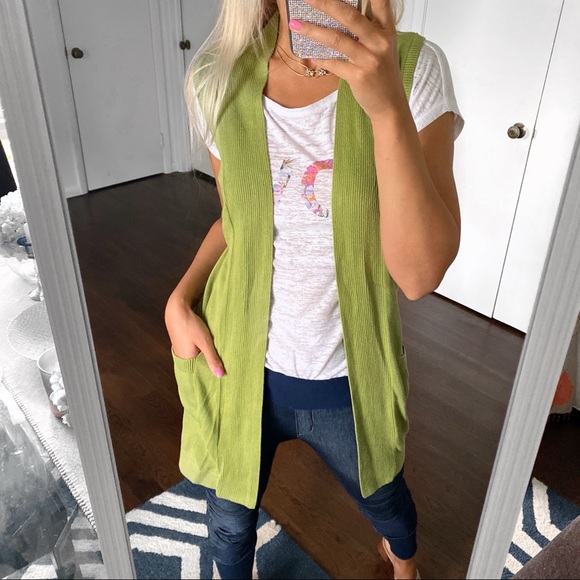 🌳 WALLIS GRASS GREEN KNIT VEST! - Picture 5 of 8